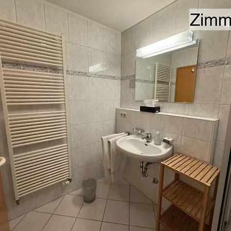Landgasthof Roessle Hotel *